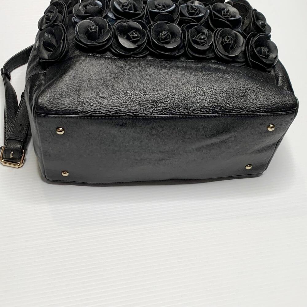 Clever Carriage Company Rose Leather Crossbody Handbag Blk Flower Gold Hardware - Picture 2 of 9